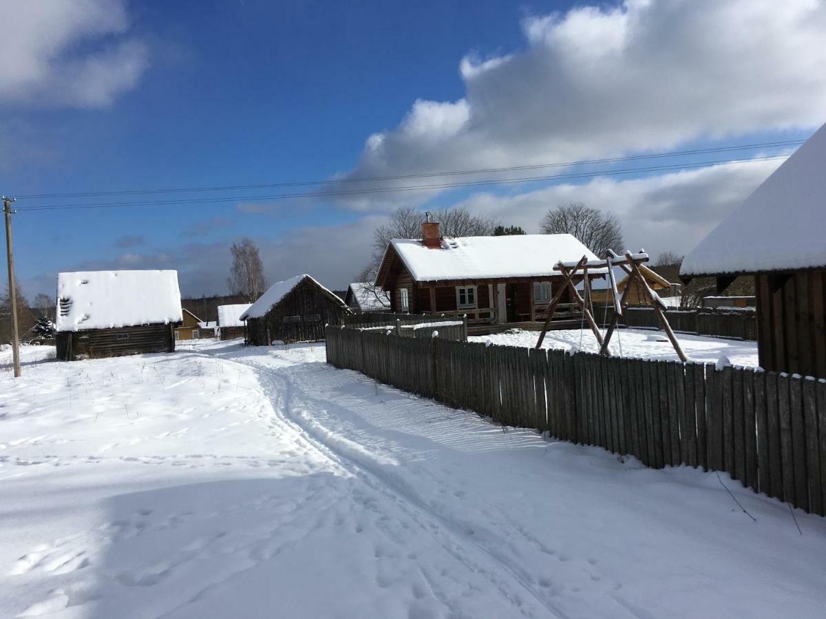 Vila Migla Paseksciai Luaran gambar